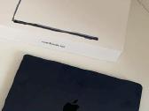 MacBook Air M4 13inch 16/256 su garantija
