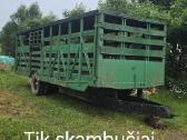 Furgonas gyvuliams ir rulonų tralas