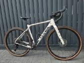 Canyon grizl 25m.gravel dviratis m dydis 45c tyres