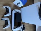 Sony playstation 5 + ps portal + 2pultai + charger