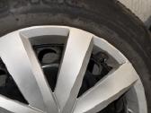 VW R16 ratai su Dunlop žieminėmis padangomis 215/6 - nuotraukos Nr. 4