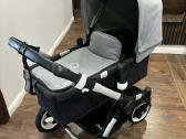 Bugaboo buffalo ir maxi cosi kedute