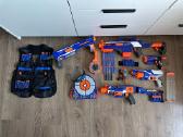 Parduodamas didelis „nerf“ ginklų rinkinys