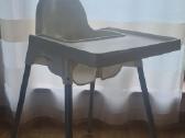Ikea vaikiška kėdutė su padėklu ir paminkštinimu