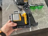 Nivelyras Dewalt Dce089d1g, 0- 360