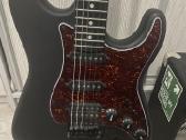 Elektrinė gitara su stiprintuvu - nuotraukos Nr. 2