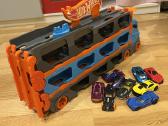 Hot Wheels mašina su mašinėlėm - nuotraukos Nr. 3