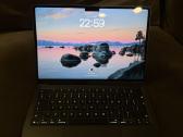 MacBook Air 13.6 m4 16 GB memory 256 storage