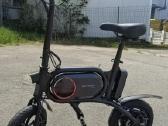 Kompaktiškas elektrinis paspirtukas - dviratis