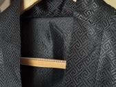 Juodas japoniško stiliaus kimono - nuotraukos Nr. 12