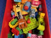 Didelė dėžė Lego duplo detalių (373 vnt.)