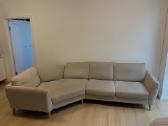 Kampinė sofa "Ease Baldai" – šviesiai smėlio spalv