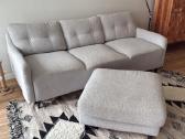 Sofa su pufu