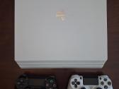 Parduodu Ps4 Pro su dviem žaidimų pulteliais.