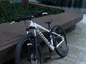 Specialized Rockhopper naudotas superines bukles