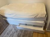 Ikea viengule lova su stalciais ir čiužiniu - nuotraukos Nr. 2