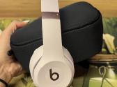 Beats Solo 4 belaidės ausinės Cloud Pink - nuotraukos Nr. 4