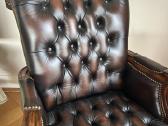 Klasikinis Chesterfield odinis biuro fotelis - nuotraukos Nr. 2