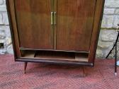 Vintažinė mid century raudonmedžio spintelė - nuotraukos Nr. 6