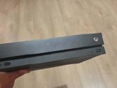 Xbox one X 1tb + 2 pulteliai - nuotraukos Nr. 2