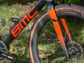 BMC Kaius 01 Four Rival AXS Black/neon Red 2026 - nuotraukos Nr. 4