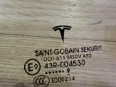 Tesla Model 3 stiklas - nuotraukos Nr. 2