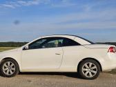 Du automobiliai viename Volkswagen EOS 2.0benzinas - nuotraukos Nr. 5