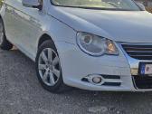Du automobiliai viename Volkswagen EOS 2.0benzinas - nuotraukos Nr. 13