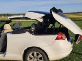 Du automobiliai viename Volkswagen EOS 2.0benzinas - nuotraukos Nr. 16
