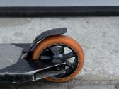Paspirtukas Dominator Sniper Black Orange - nuotraukos Nr. 3