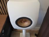 Kef Ls50 Wireless 2 su S2 stovais - nuotraukos Nr. 7