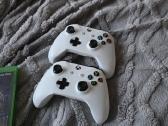 Xbox One S + 2pulteliai + žaidimai - nuotraukos Nr. 3