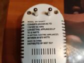 Kelioninis įtampos keitiklis Dynex (220v į 110v) - nuotraukos Nr. 3