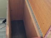 Dovanoju sekciją, patalynės dėžę ir spintelę - nuotraukos Nr. 5