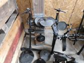 Ivairus bugnai roland yamaha ir TT ir ju priedai - nuotraukos Nr. 7