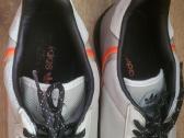 Adidas kedai - nuotraukos Nr. 7