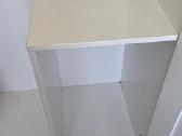 Balta Ikea spinta drabužiams su veidrodžiu šone - nuotraukos Nr. 3