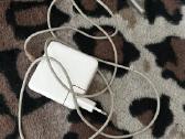 Apple MacBook ir apple monitorius - nuotraukos Nr. 17