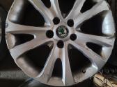 Orginalus Skoda ratlankiai r17 ir padangos 225/45 - nuotraukos Nr. 4