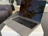 MacBook Pro idealus stovis. Space Gray spalva - nuotraukos Nr. 2