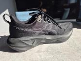 Asics Novablast 5. Dydis 39,5. Juoda & Opalo - nuotraukos Nr. 9
