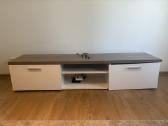 Moderni TV komoda su lentyna 179cm - nuotraukos Nr. 2