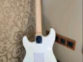 Elektrine gitara su kubu - nuotraukos Nr. 9