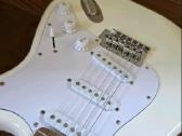 Elektrine gitara su kubu - nuotraukos Nr. 12