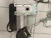 Trifazis pakeliamu vartų automatika - nuotraukos Nr. 2
