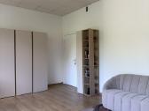 Dvivietė sofa, spinta, lentyna, kėdės, paveikslai - nuotraukos Nr. 5