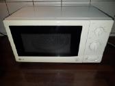 LG balta mikrobangų krosnelė 800w - nuotraukos Nr. 3