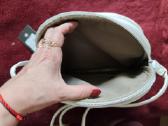 Balta trijų skyrių crossbody rankinė per petį - nuotraukos Nr. 7