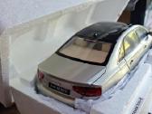 Kyosho Audi A8 L W12 1:18 - nuotraukos Nr. 6