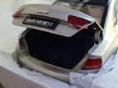 Kyosho Audi A8 L W12 1:18 - nuotraukos Nr. 7